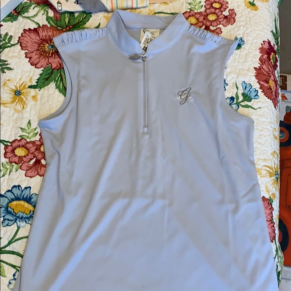 Lady’s size small top